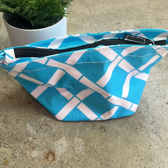 Scout Blue And White Zip Bag Small - Picture 2 of 4
